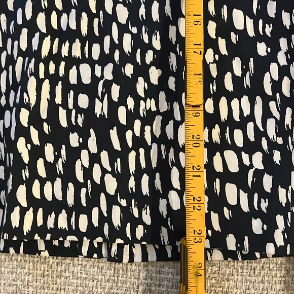 ANN TAYLOR Black & White Print Pencil Skirt - Picture 6 of 10